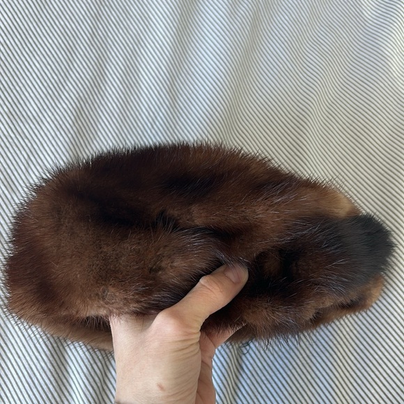 Vintage Real Siberian Mink Fur Hat | Size Small | Elegant & Timeless - Picture 5 of 8